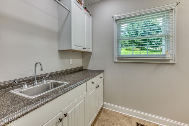 1348 Cattail Point, Johnson City, TN 37601