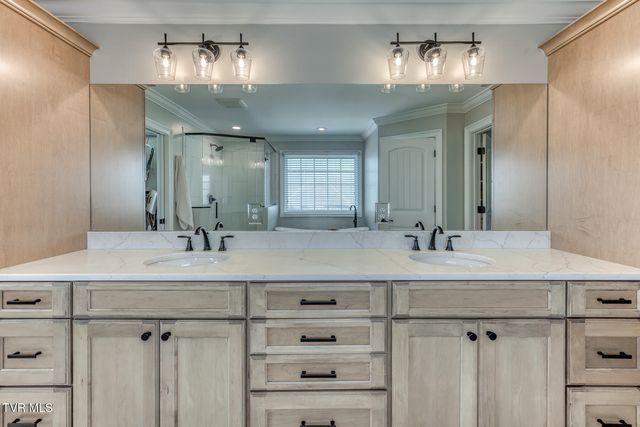 1348 Cattail Point, Johnson City, TN 37601