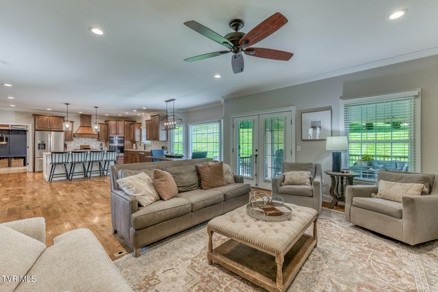 1348 Cattail Point, Johnson City, TN 37601