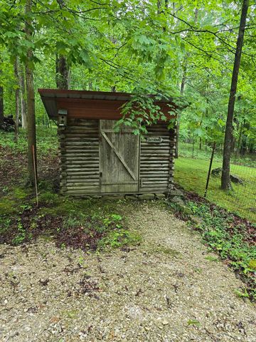 3471 N Shamrock Lane, Birdseye, IN 47513