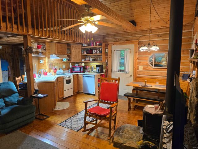 3471 N Shamrock Lane, Birdseye, IN 47513