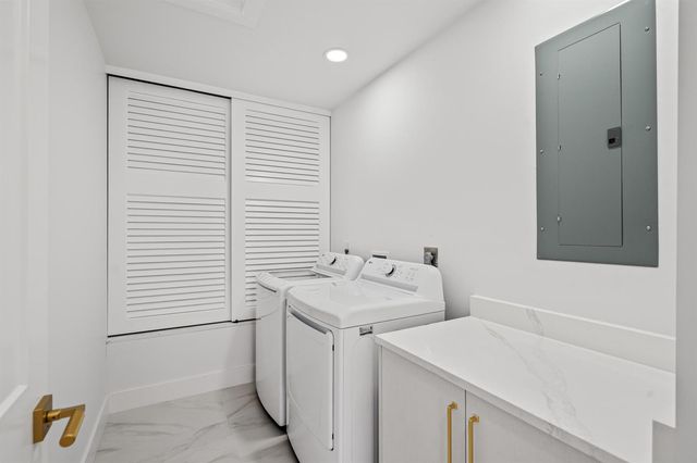 2760 NE 7TH Street, Pompano Beach, FL 33062