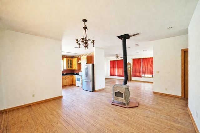 3 Trail Dr, Alpine, TX 79830