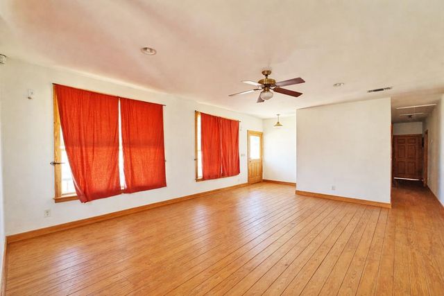 3 Trail Dr, Alpine, TX 79830