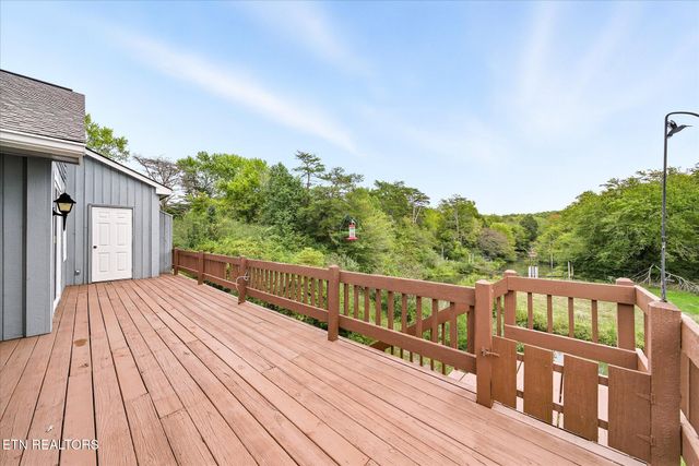 194 River Run Drive, Crossville, TN 38555