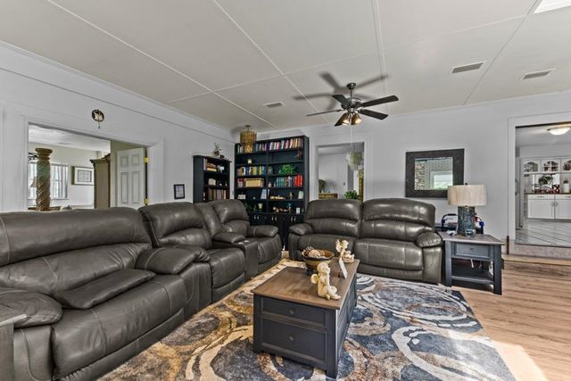 9778 Florida-Georgia Highway, Havana, FL 32333