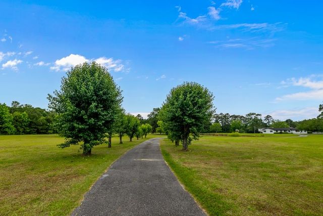 9778 Florida-Georgia Highway, Havana, FL 32333