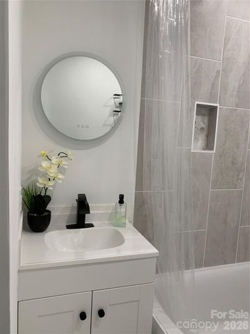 2524 Pickway Drive, Charlotte, NC 28269