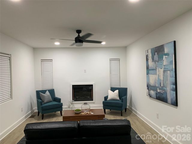 2524 Pickway Drive, Charlotte, NC 28269