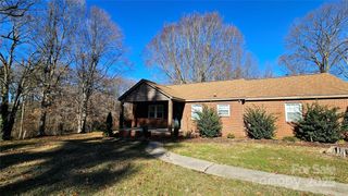 2524 Pickway Drive, Charlotte, NC 28269