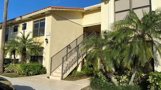 1566 Lake Crystal Dr E, West Palm Beach, FL 33411