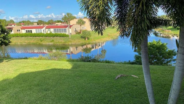 1566 Lake Crystal Dr E, West Palm Beach, FL 33411