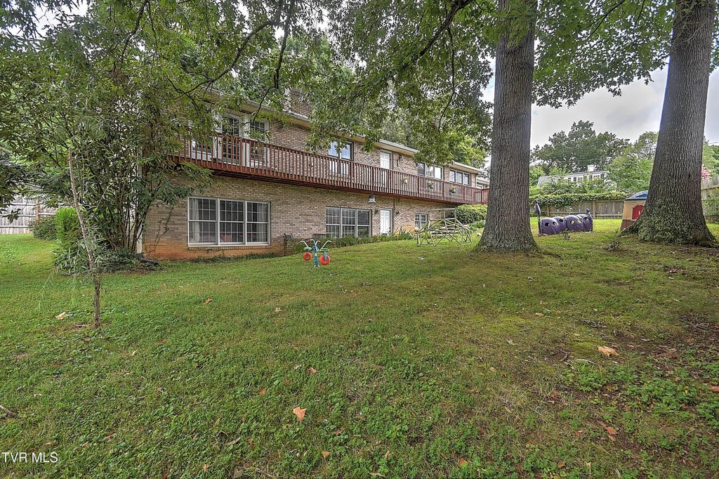 203 Fairfield Drive, Bristol, TN 37620