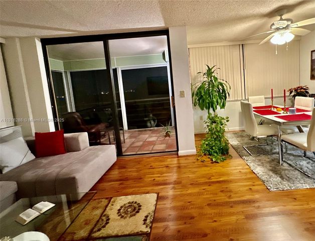 1400 Saint Charles Pl 612, Pembroke Pines, FL 33026