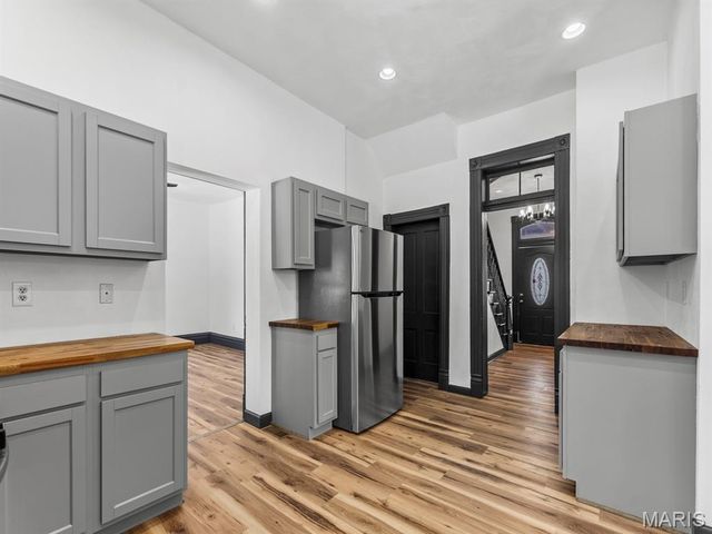 931 N First St Street, Belleville, IL 62226