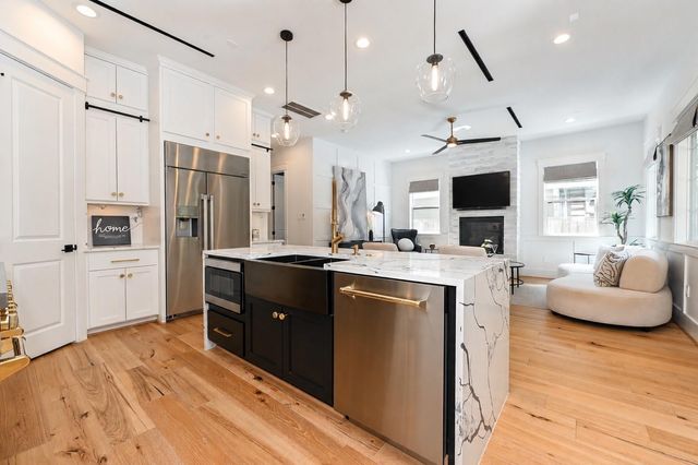 1512 Ashland Street, Houston, TX 77008