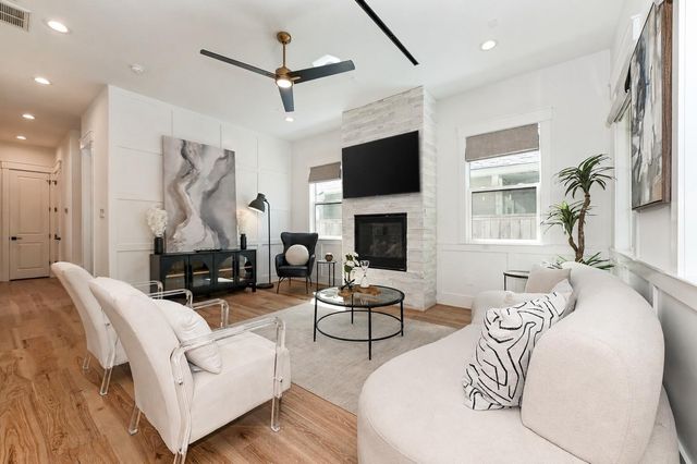 1512 Ashland Street, Houston, TX 77008