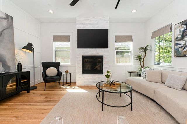 1512 Ashland Street, Houston, TX 77008
