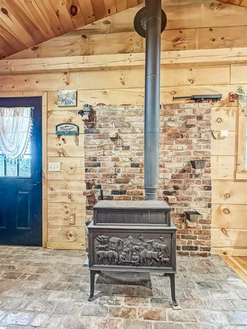 36 Moss Drive, Stewartstown, NH 03576