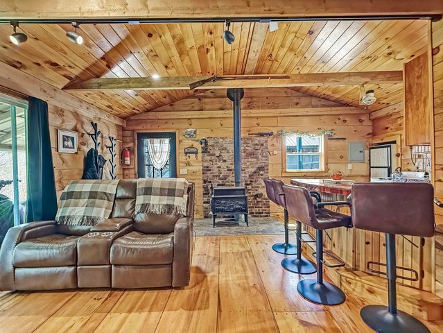 36 Moss Drive, Stewartstown, NH 03576
