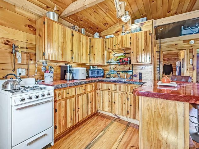 36 Moss Drive, Stewartstown, NH 03576