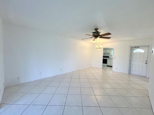 2885 Crosley Drive E A, West Palm Beach, FL 33415