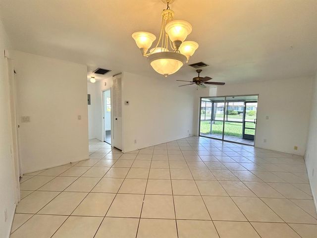 2885 Crosley Drive E A, West Palm Beach, FL 33415