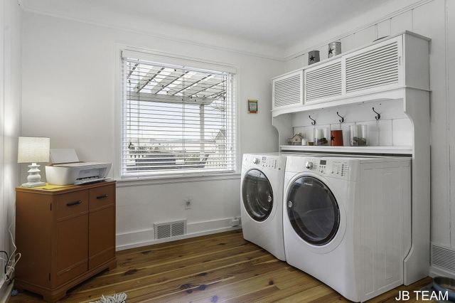 1200 Beach Drive, Holland City, MI 49423