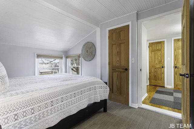 1200 Beach Drive, Holland City, MI 49423