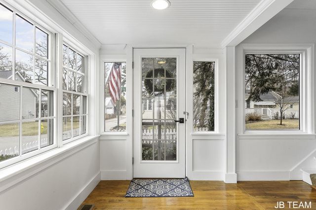 1200 Beach Drive, Holland City, MI 49423