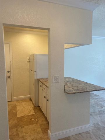 2200 NE 66th Street 1412, Fort Lauderdale, FL 33308