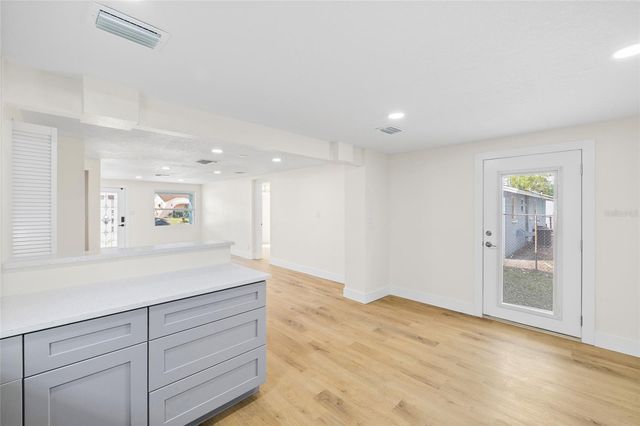 4403 N 48TH STREET, Tampa, FL 33610