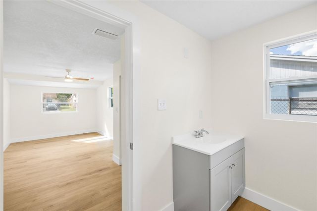 4403 N 48TH STREET, Tampa, FL 33610