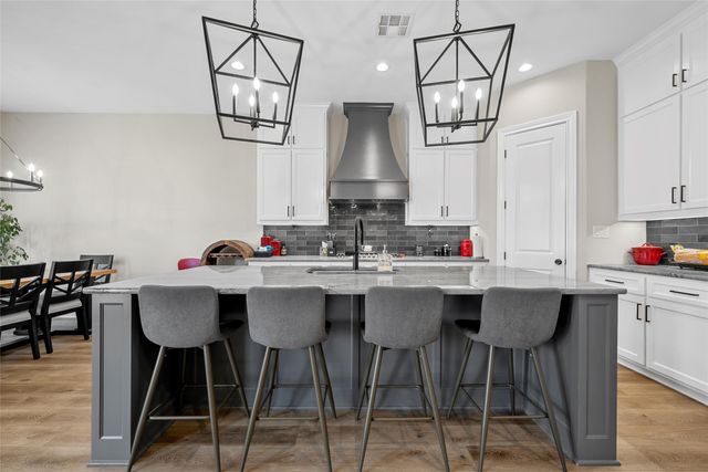 12022 Kenai Circle, Woodway, TX 76712