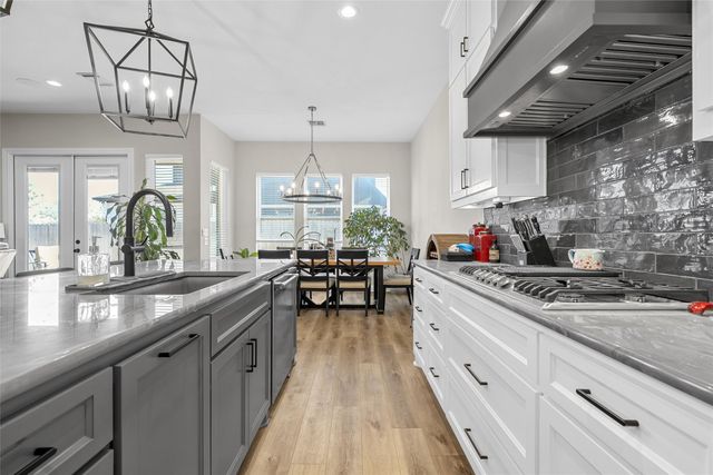 12022 Kenai Circle, Woodway, TX 76712