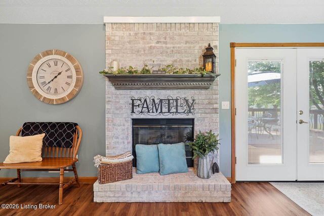 113 Spring Dr, Mt Washington, KY 40047