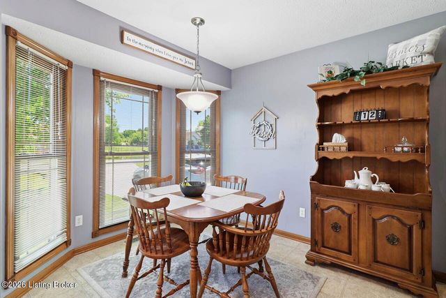113 Spring Dr, Mt Washington, KY 40047