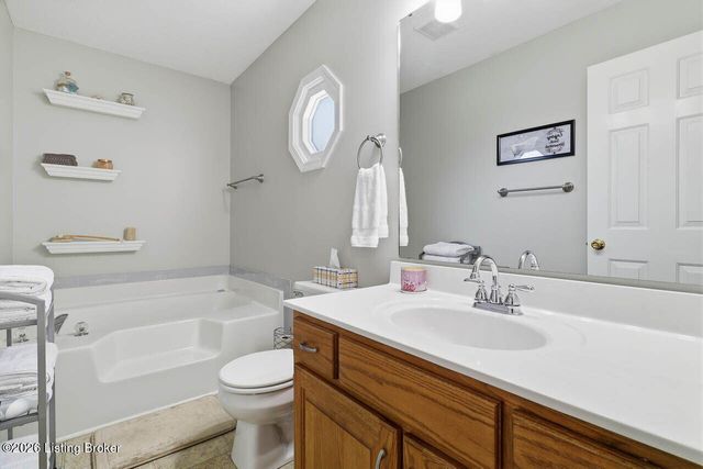 113 Spring Dr, Mt Washington, KY 40047