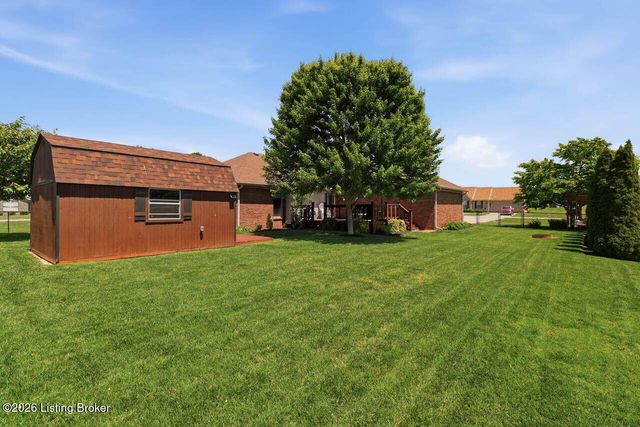 113 Spring Dr, Mt Washington, KY 40047