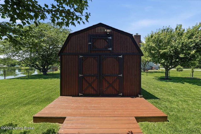 113 Spring Dr, Mt Washington, KY 40047