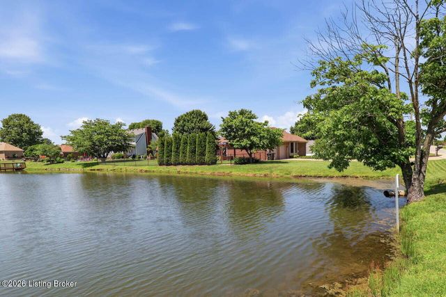113 Spring Dr, Mt Washington, KY 40047