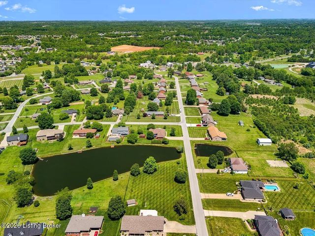 113 Spring Dr, Mt Washington, KY 40047