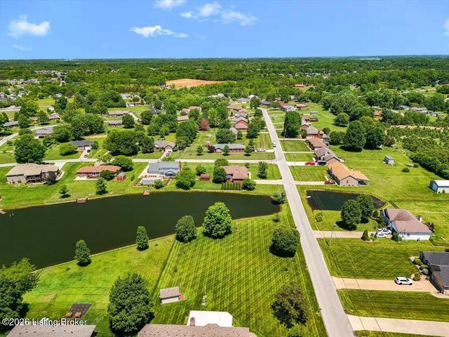 113 Spring Dr, Mt Washington, KY 40047