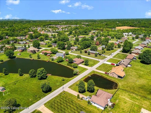 113 Spring Dr, Mt Washington, KY 40047