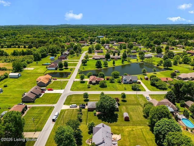 113 Spring Dr, Mt Washington, KY 40047