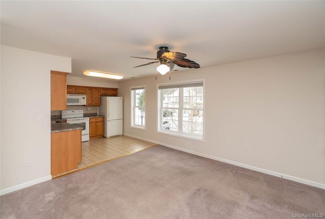 70 Aveonis Court, Fishkill, NY 12524