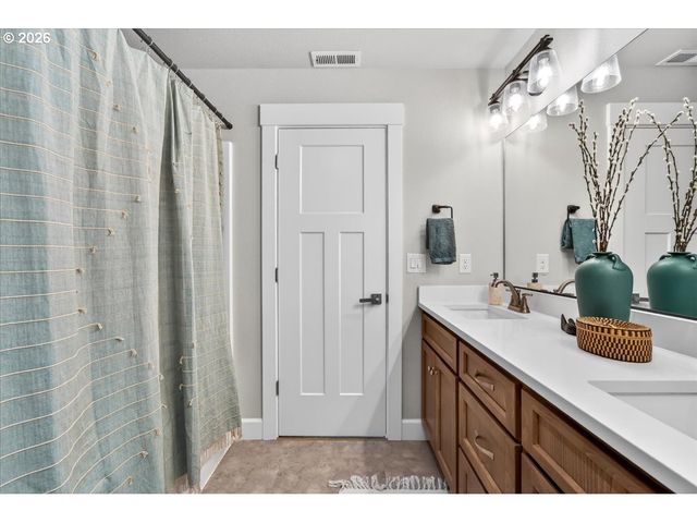 11431 Ne 12TH Ave, Vancouver, WA 98685