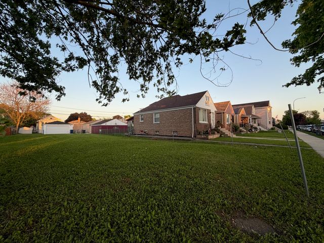 3605 S Central Avenue, Cicero, IL 60804