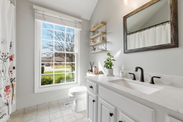 9892 Barth Drive, Zionsville, IN 46077