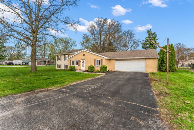 208 W Stevenson Street, Morocco, IN 47963
